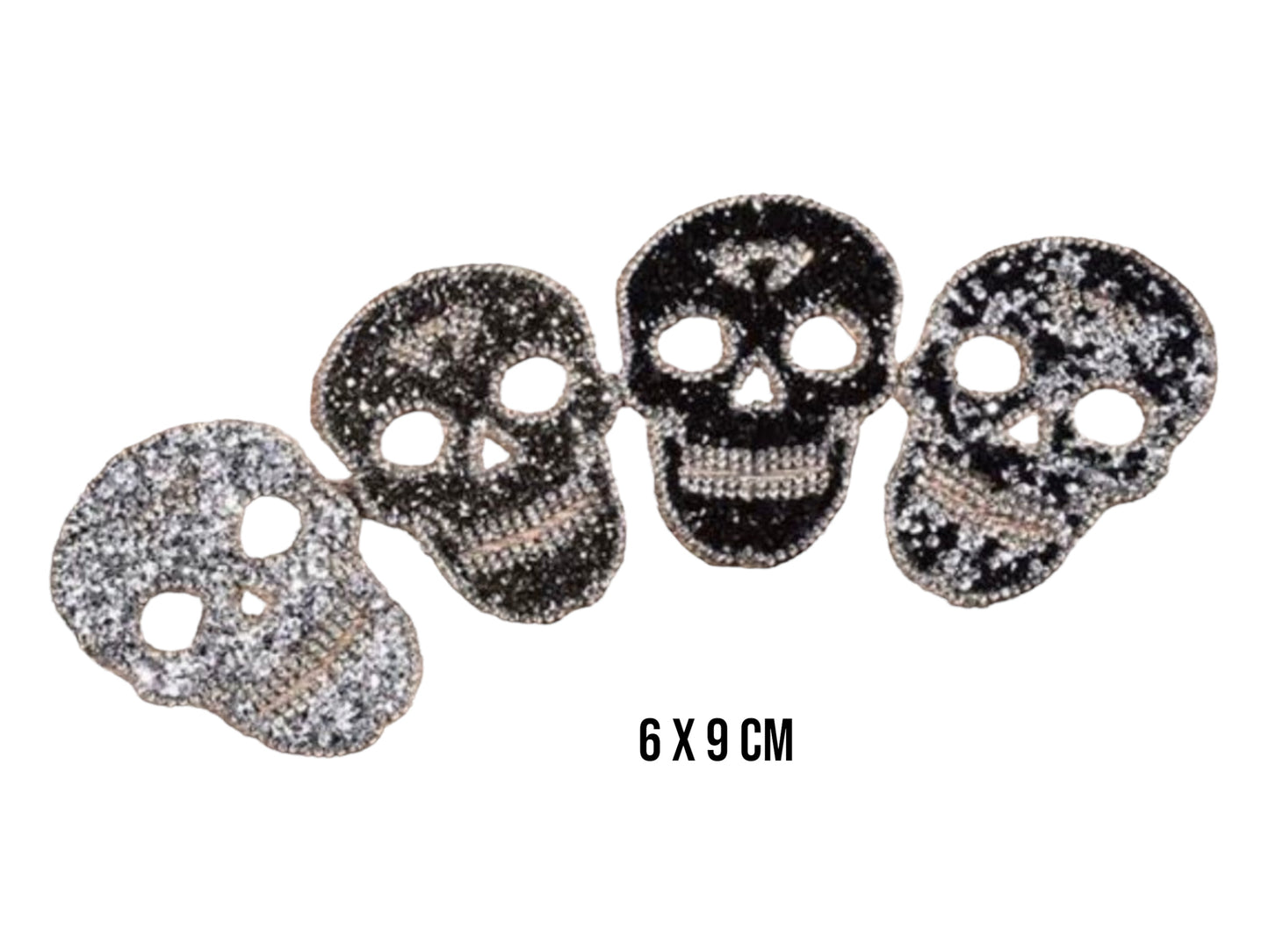 Parche termoadhesivo calavera strass
