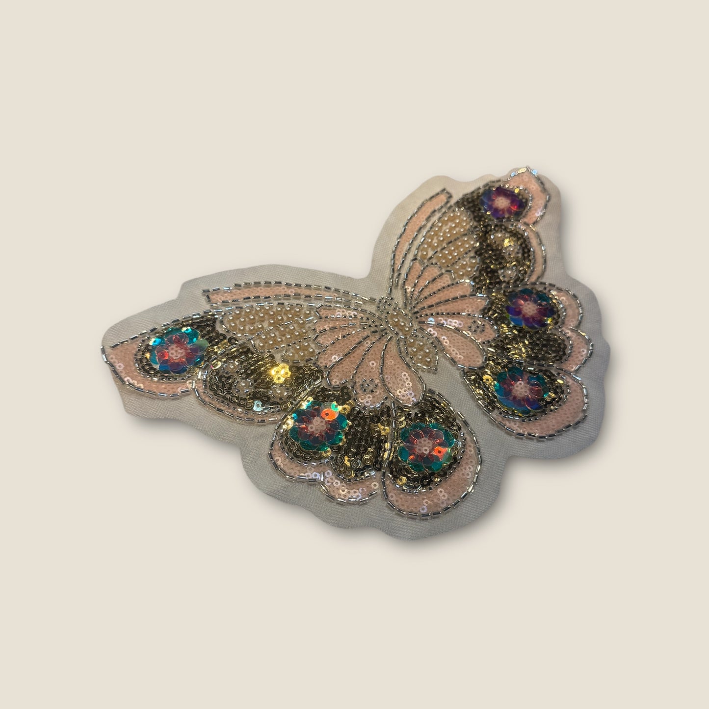 Parche bordado mariposa pedrería