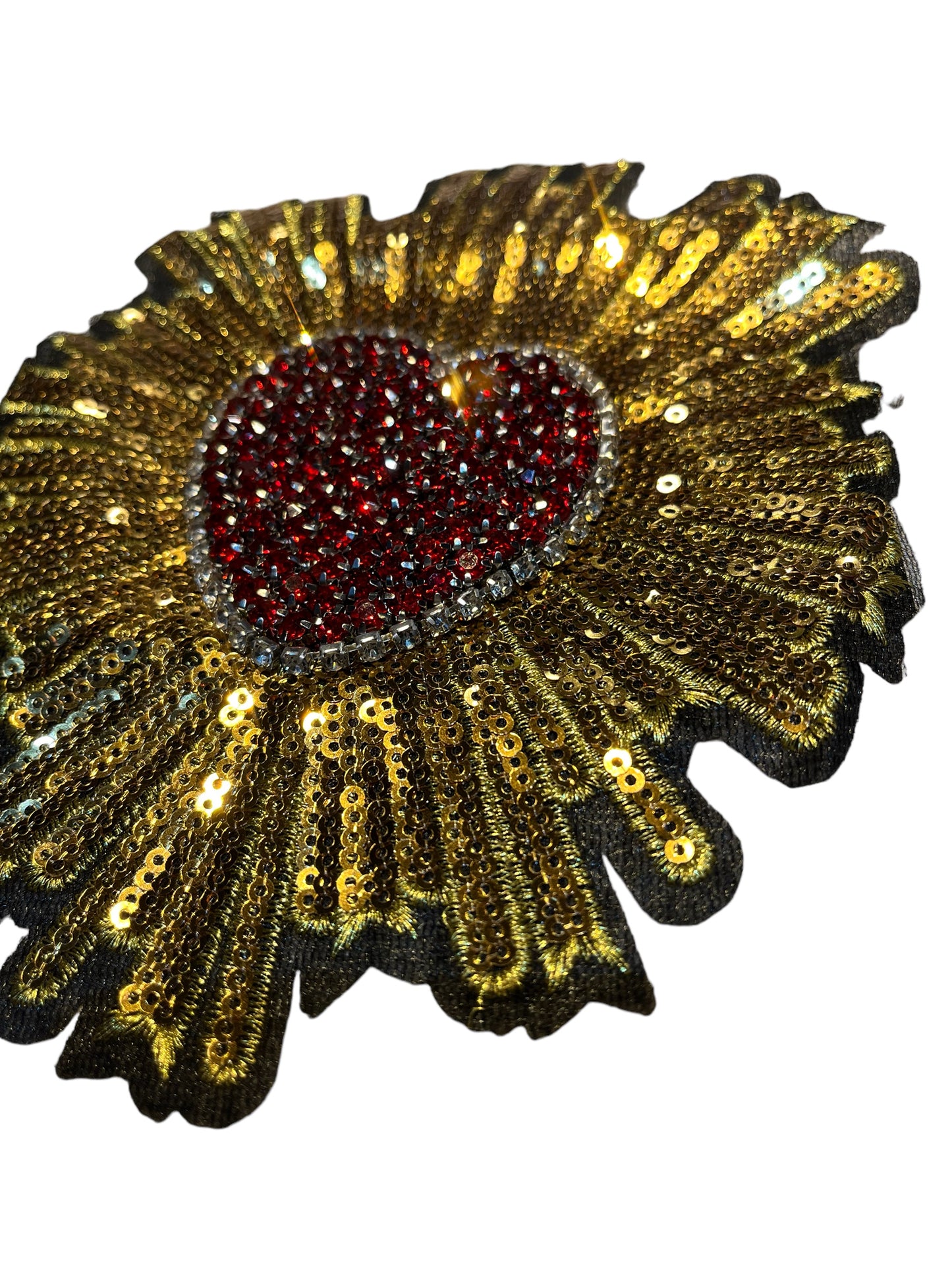 Parche corazón de lentejuelas con strass