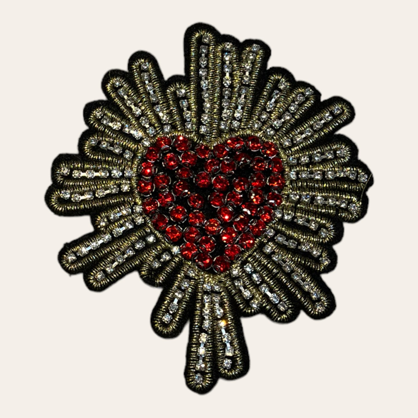 Parche corazón pedrería