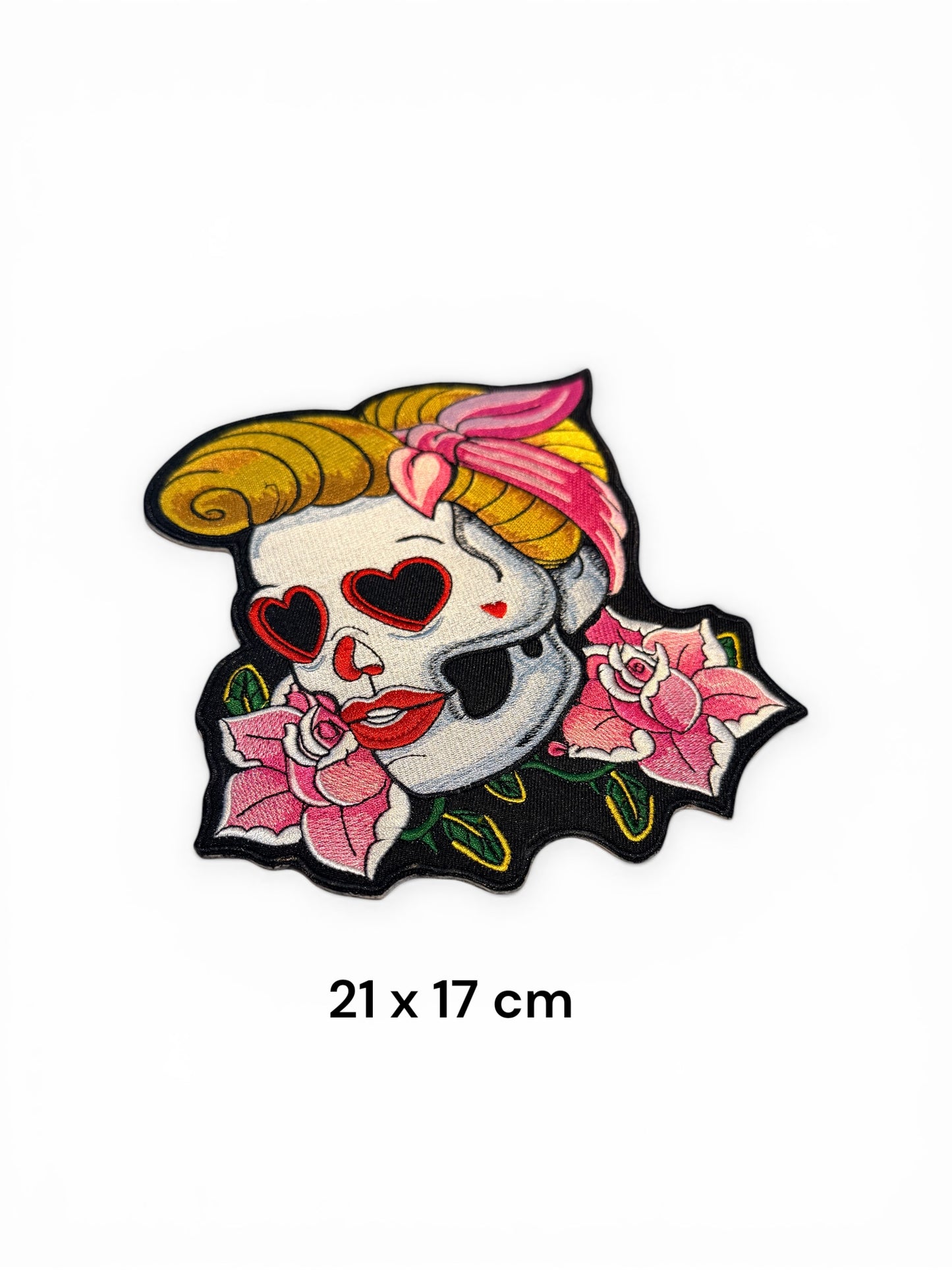Parche bordado calavera pin up